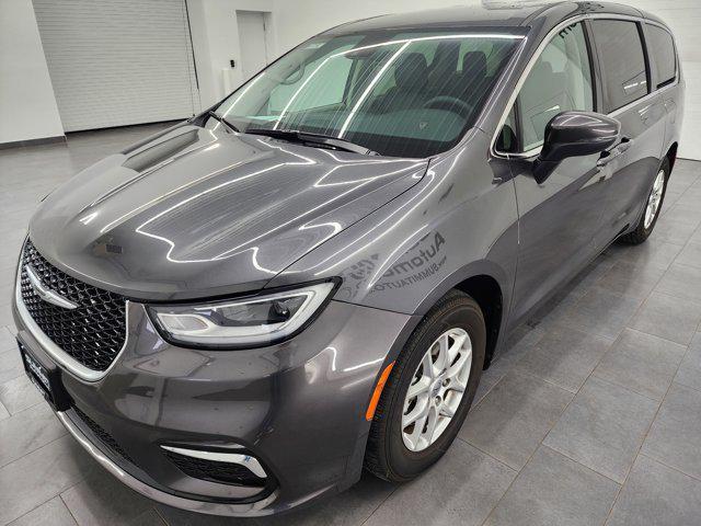 used 2023 Chrysler Pacifica car, priced at $25,999
