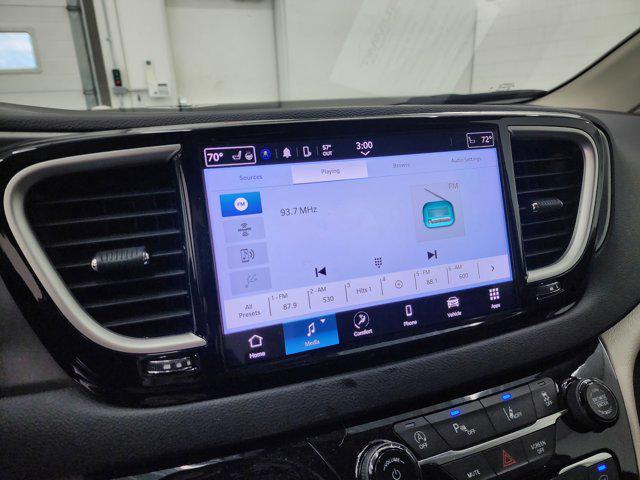 used 2023 Chrysler Pacifica car, priced at $25,999