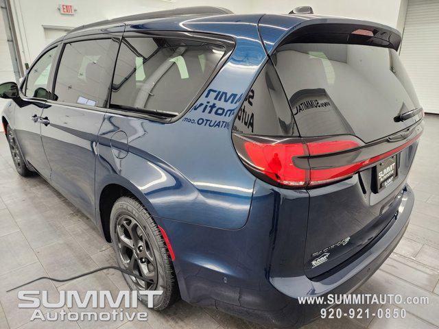 new 2025 Chrysler Pacifica Hybrid car, priced at $51,896