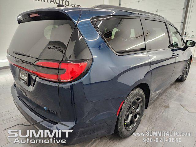 new 2025 Chrysler Pacifica Hybrid car, priced at $51,896