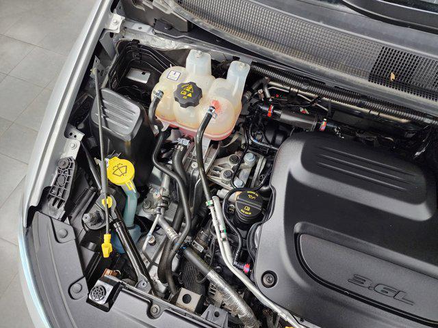 used 2023 Chrysler Pacifica car, priced at $25,799