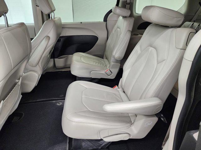 used 2017 Chrysler Pacifica car