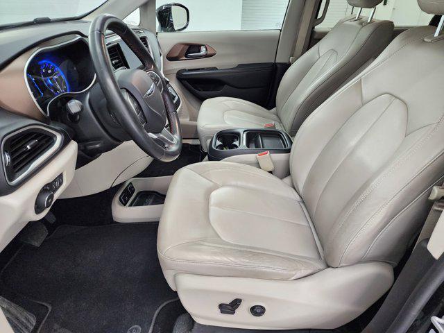 used 2017 Chrysler Pacifica car