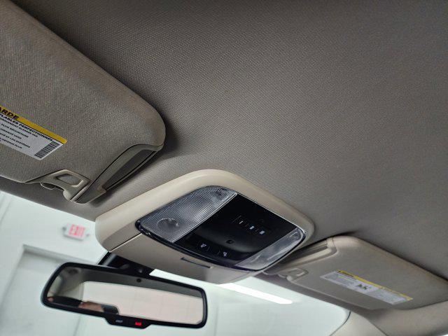 used 2019 Chrysler 300 car