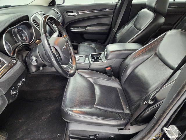 used 2019 Chrysler 300 car