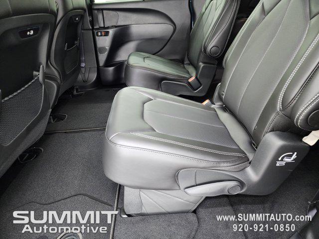 new 2025 Chrysler Pacifica car, priced at $42,603