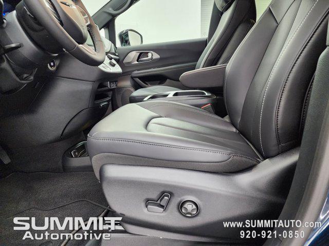 new 2025 Chrysler Pacifica car, priced at $42,603