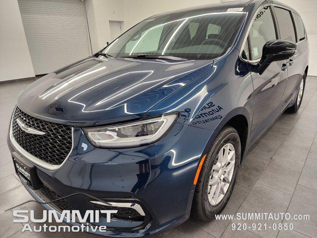 new 2025 Chrysler Pacifica car, priced at $42,603
