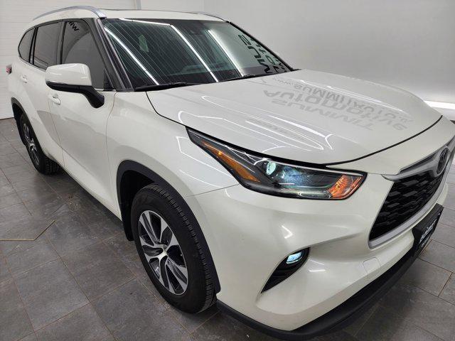 used 2021 Toyota Highlander car, priced at $32,499