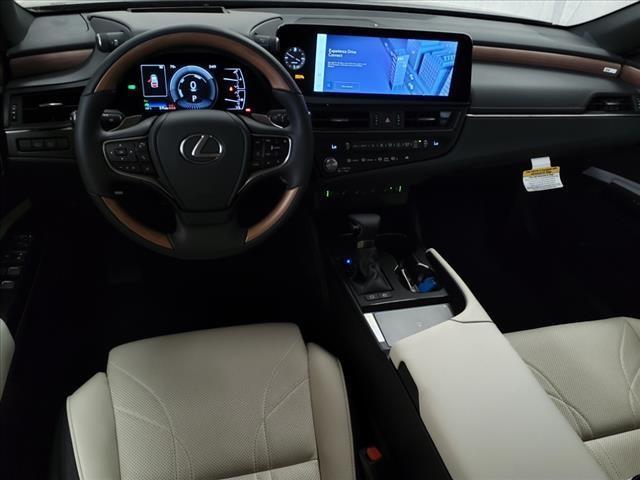 new 2024 Lexus ES 300h car, priced at $56,605