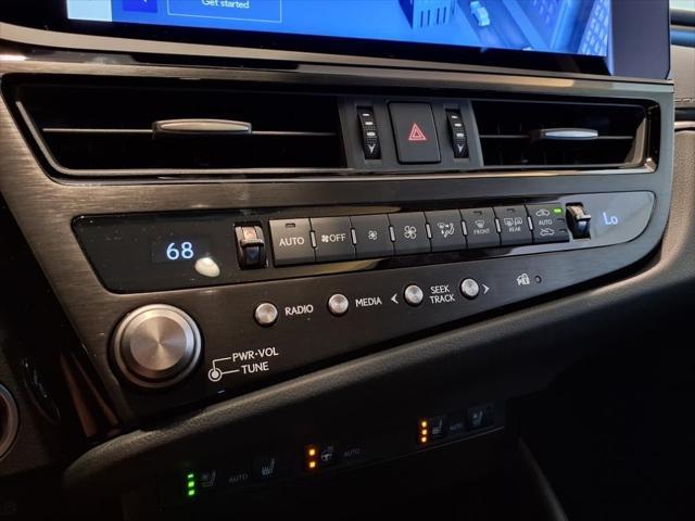 new 2025 Lexus ES 300h car, priced at $52,134