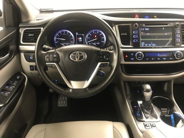 used 2017 Toyota Highlander car, priced at $26,789