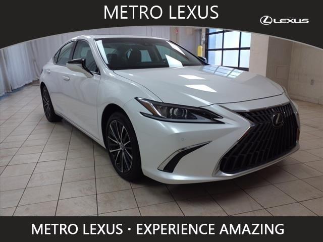 new 2024 Lexus ES 300h car, priced at $51,480