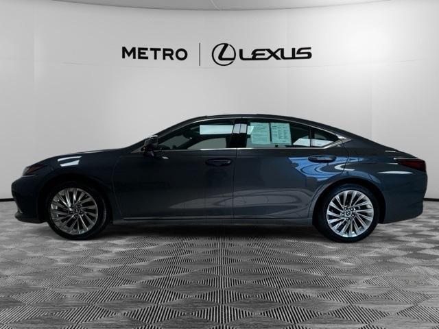 used 2023 Lexus ES 300h car, priced at $50,852