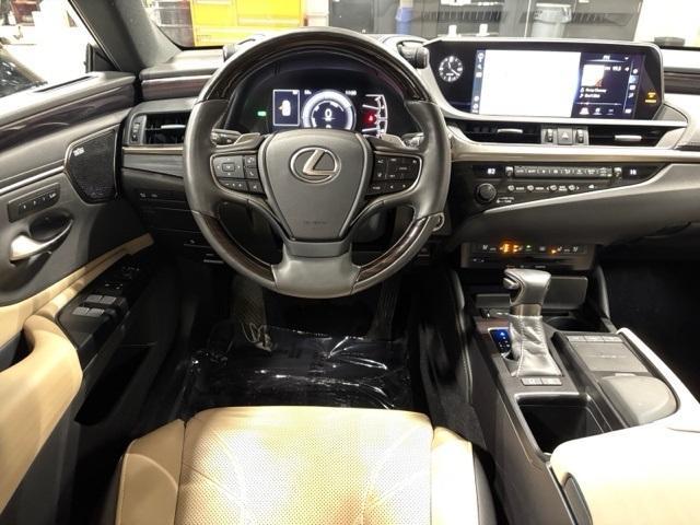 used 2020 Lexus ES 300h car, priced at $38,426