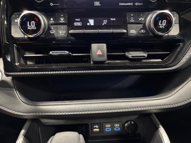 used 2022 Toyota Highlander car, priced at $39,975