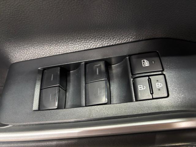 used 2022 Toyota Highlander car, priced at $39,975