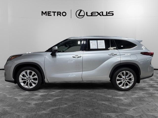 used 2020 Toyota Highlander car, priced at $32,645