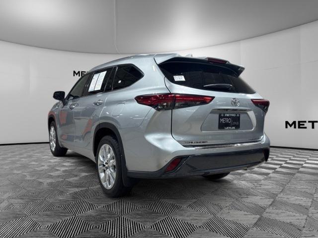 used 2020 Toyota Highlander car, priced at $32,645
