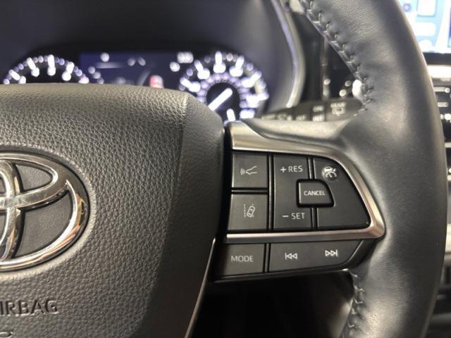 used 2020 Toyota Highlander car, priced at $32,645