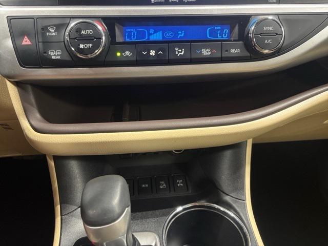 used 2019 Toyota Highlander car, priced at $34,725