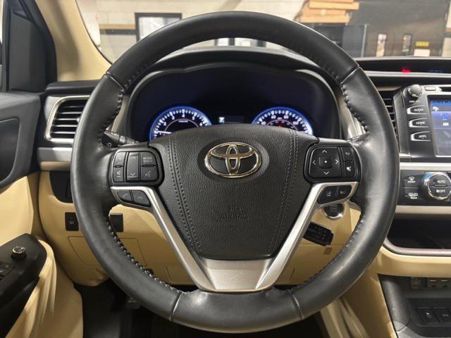 used 2019 Toyota Highlander car, priced at $34,725