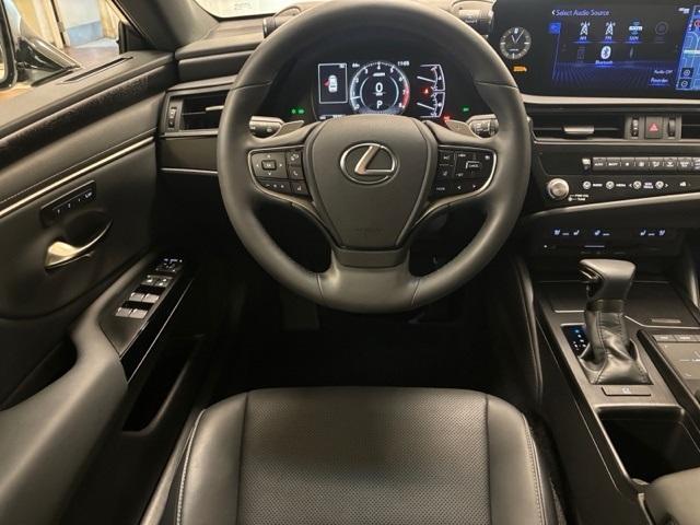 used 2022 Lexus ES 250 car, priced at $35,847