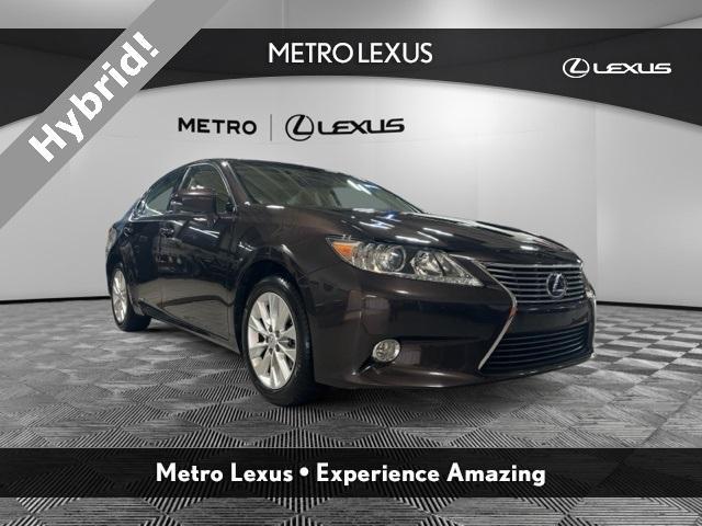 used 2013 Lexus ES 300h car, priced at $18,915