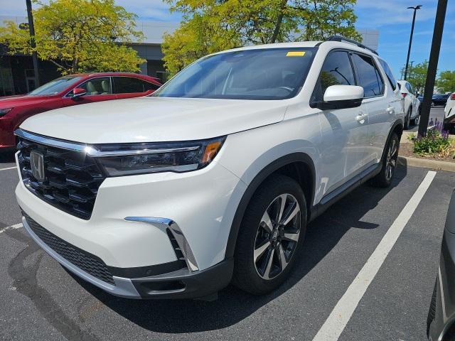 used 2023 Honda Pilot car, priced at $42,254
