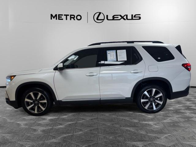 used 2023 Honda Pilot car, priced at $42,199