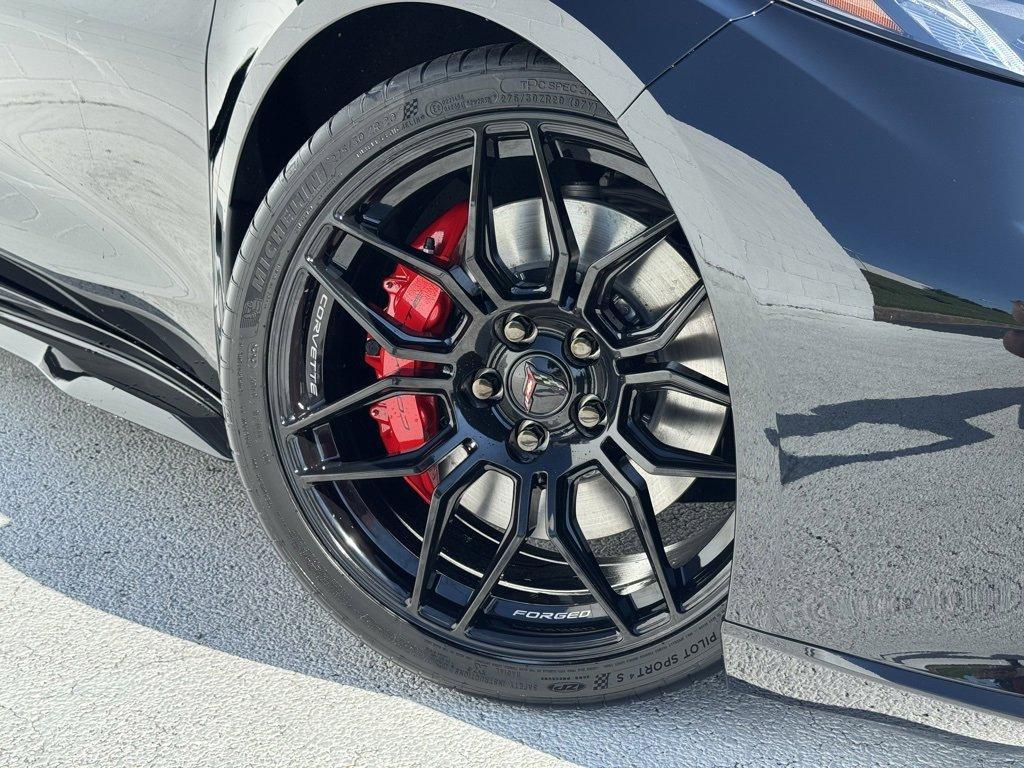 new 2025 Chevrolet Corvette car