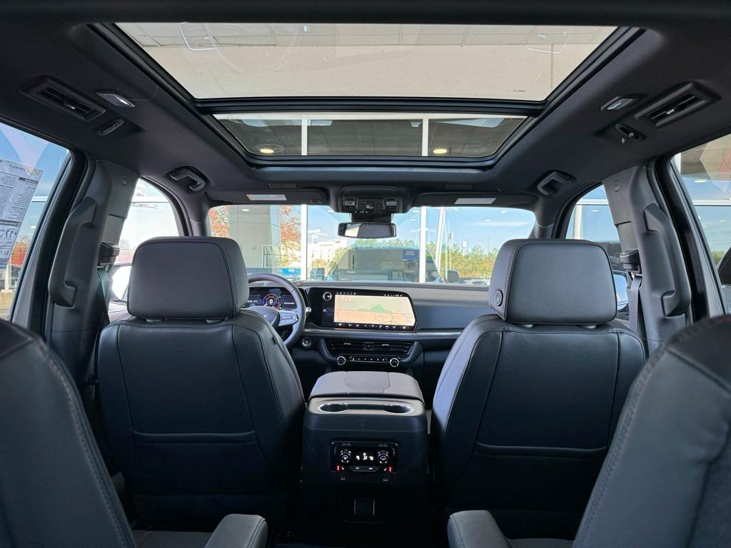 new 2025 Chevrolet Suburban car, priced at $73,800