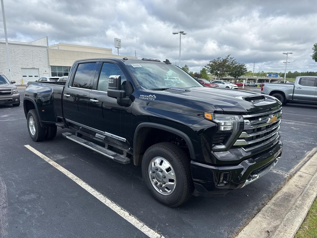 new 2025 Chevrolet Silverado 3500 car, priced at $90,975
