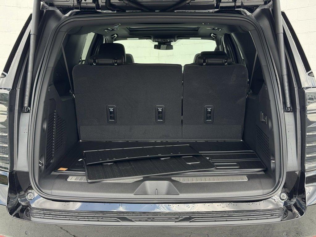 new 2025 Chevrolet Suburban car, priced at $76,800