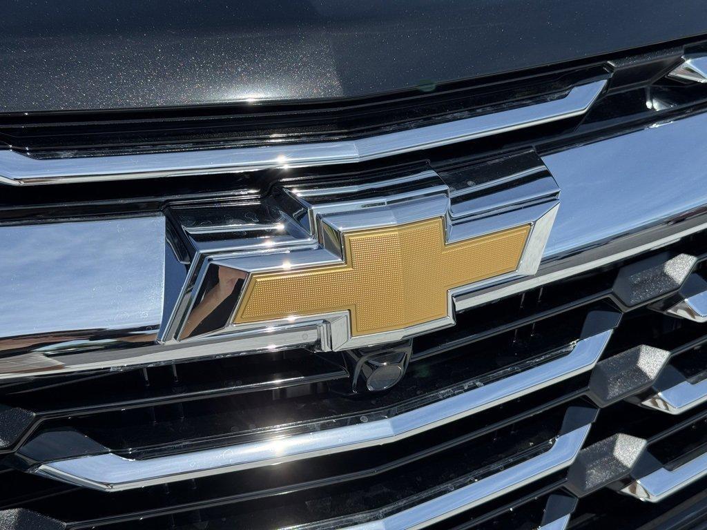 new 2026 Chevrolet Equinox car, priced at $30,245