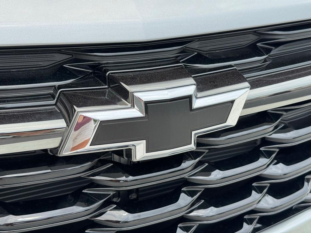 new 2025 Chevrolet Trax car, priced at $24,690
