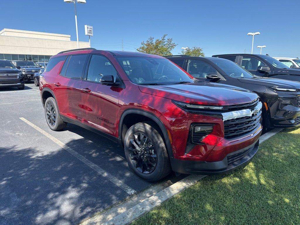 new 2025 Chevrolet Traverse car, priced at $46,725