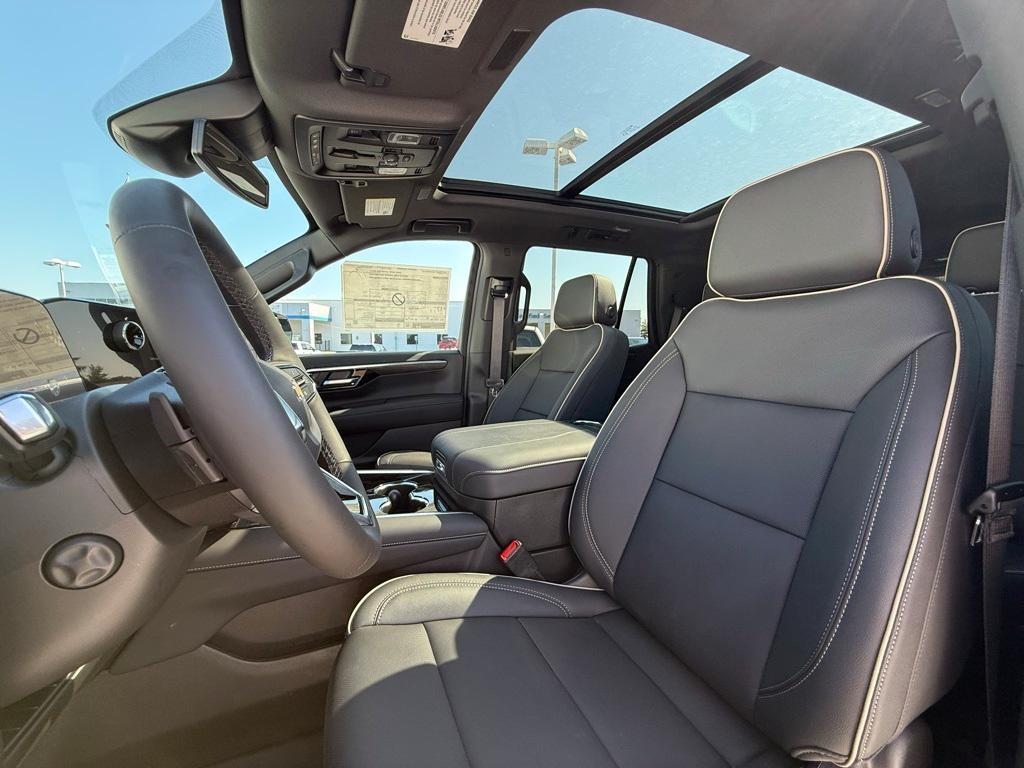 new 2025 Chevrolet Tahoe car, priced at $77,280