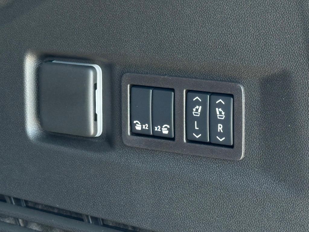 new 2025 Chevrolet Tahoe car, priced at $77,280