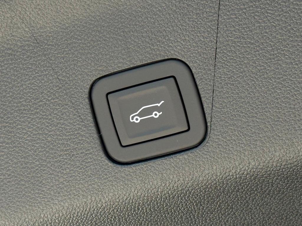 new 2025 Chevrolet Tahoe car, priced at $77,280