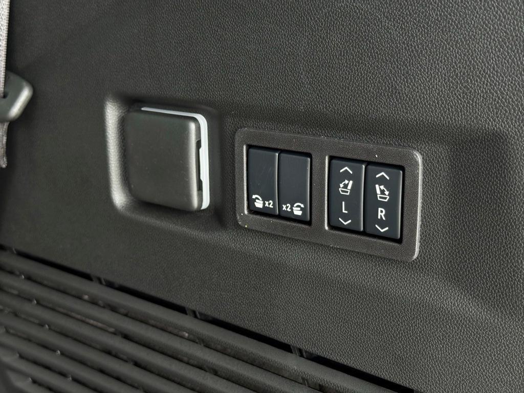 new 2025 Chevrolet Tahoe car, priced at $77,280