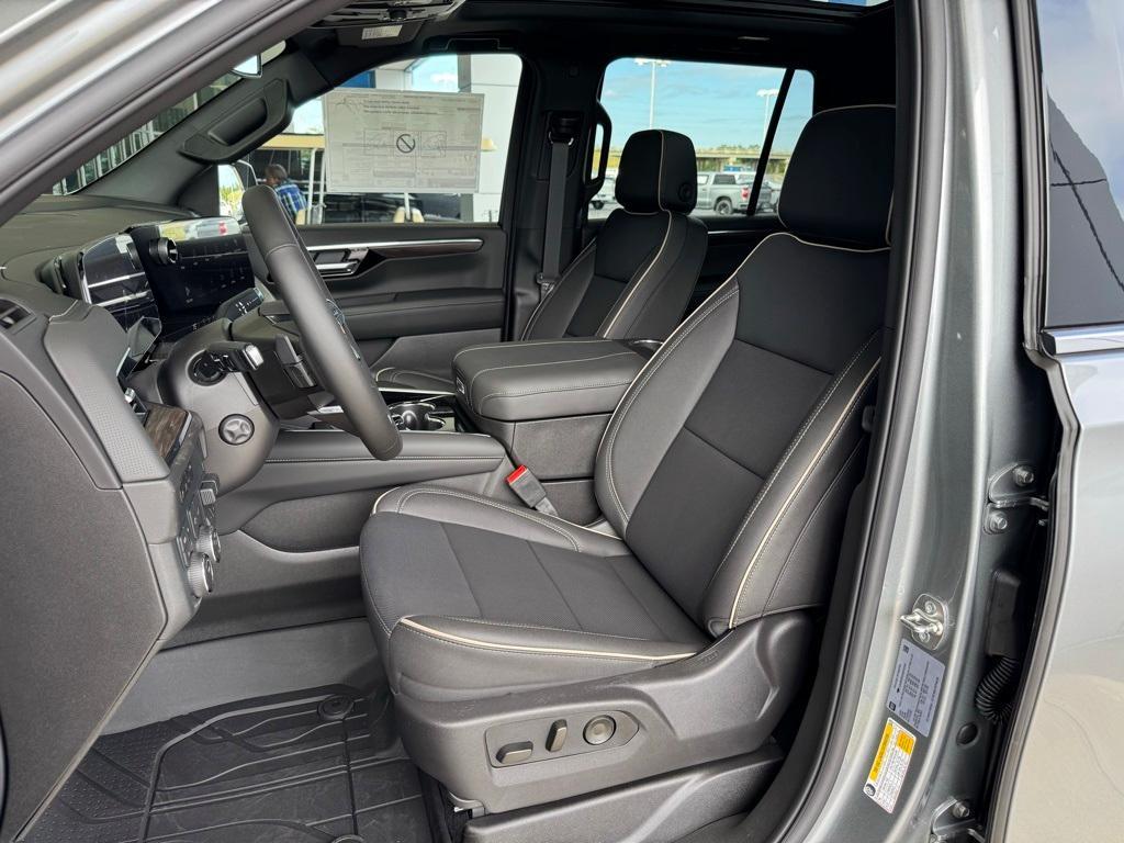 new 2025 Chevrolet Tahoe car, priced at $77,280