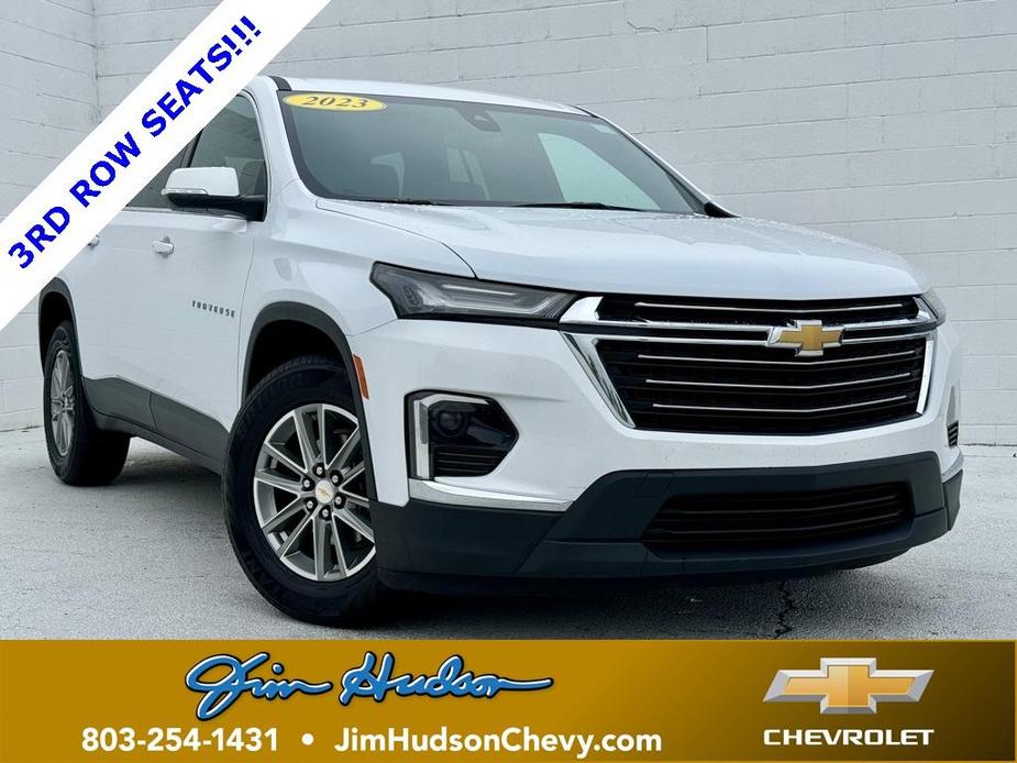 used 2023 Chevrolet Traverse car, priced at $27,492