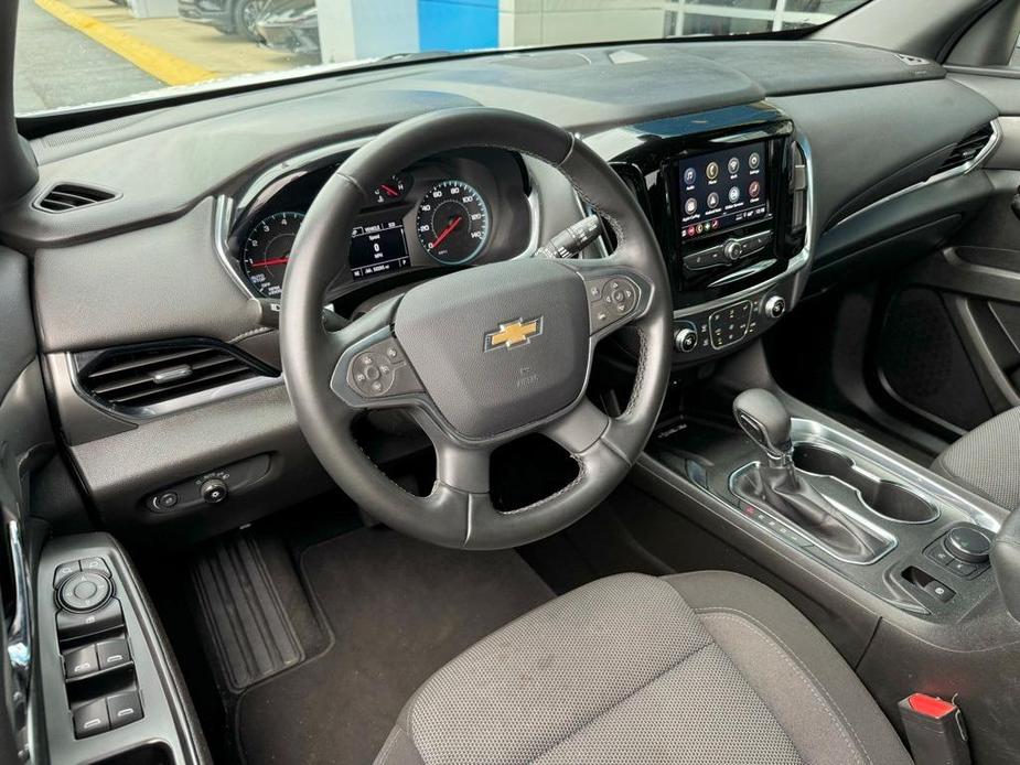 used 2023 Chevrolet Traverse car, priced at $27,492