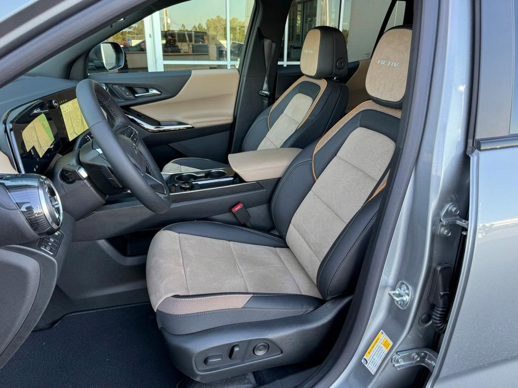 new 2025 Chevrolet Equinox car, priced at $34,295