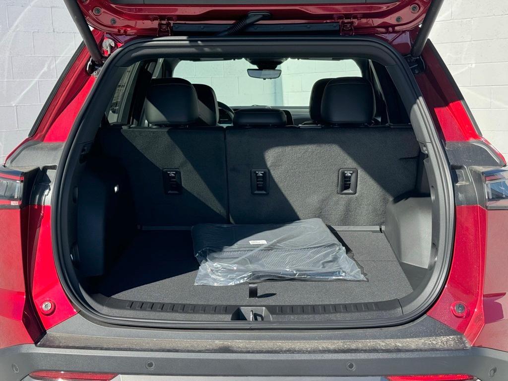 new 2025 Chevrolet Equinox car, priced at $33,875