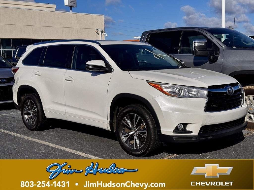 used 2016 Toyota Highlander car, priced at $21,991