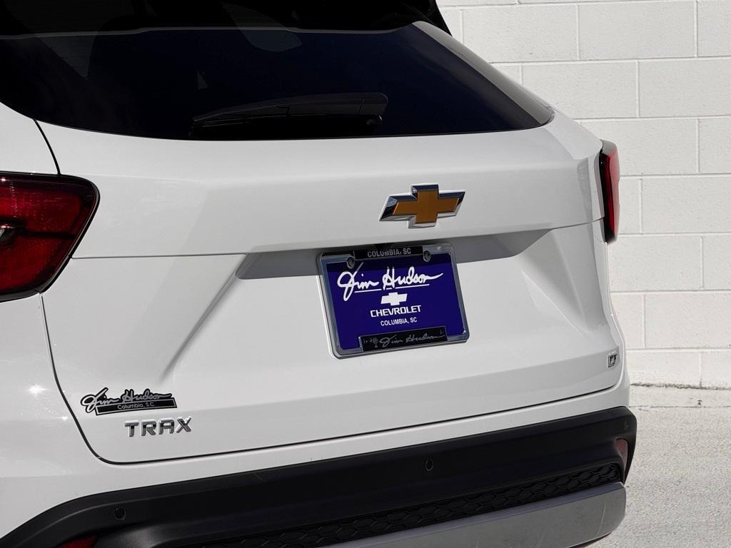 new 2025 Chevrolet Trax car, priced at $24,985