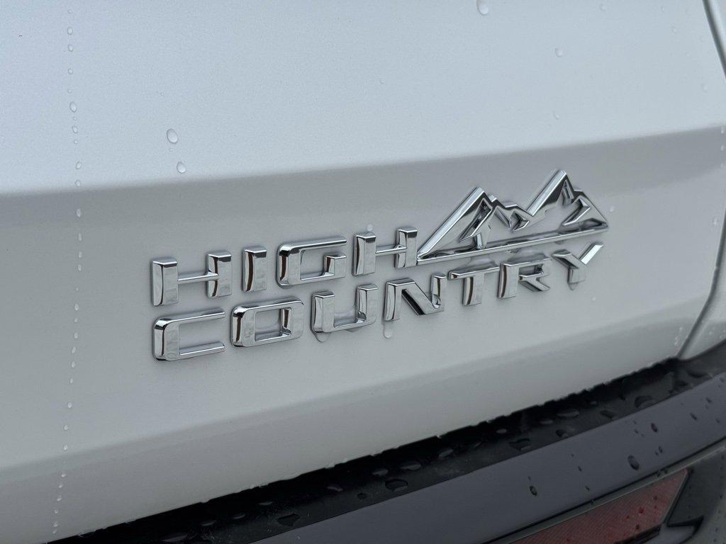 new 2025 Chevrolet Traverse car, priced at $58,140