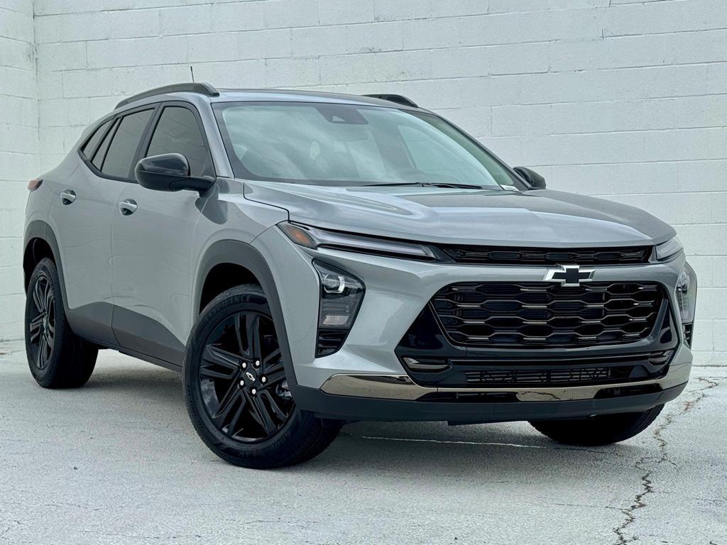 new 2025 Chevrolet Trax car, priced at $27,850